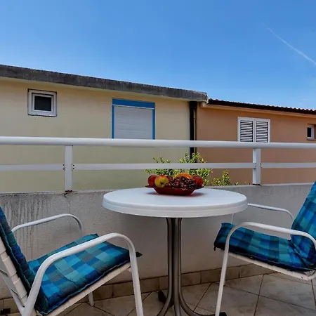 Apartment Residence Apartments *