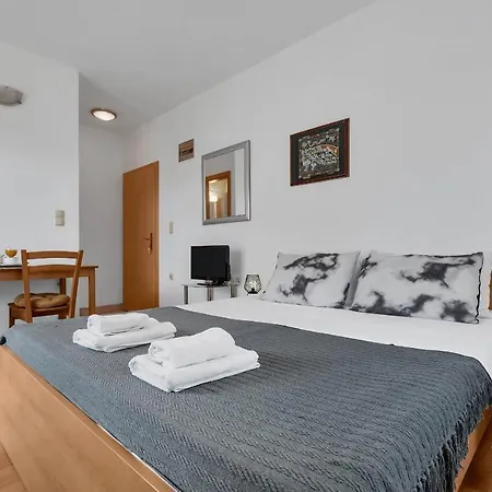 Residence Apartments Apartment Makarska