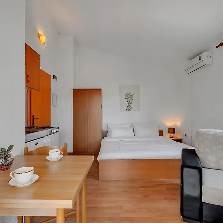 Residence Apartments Apartment Makarska